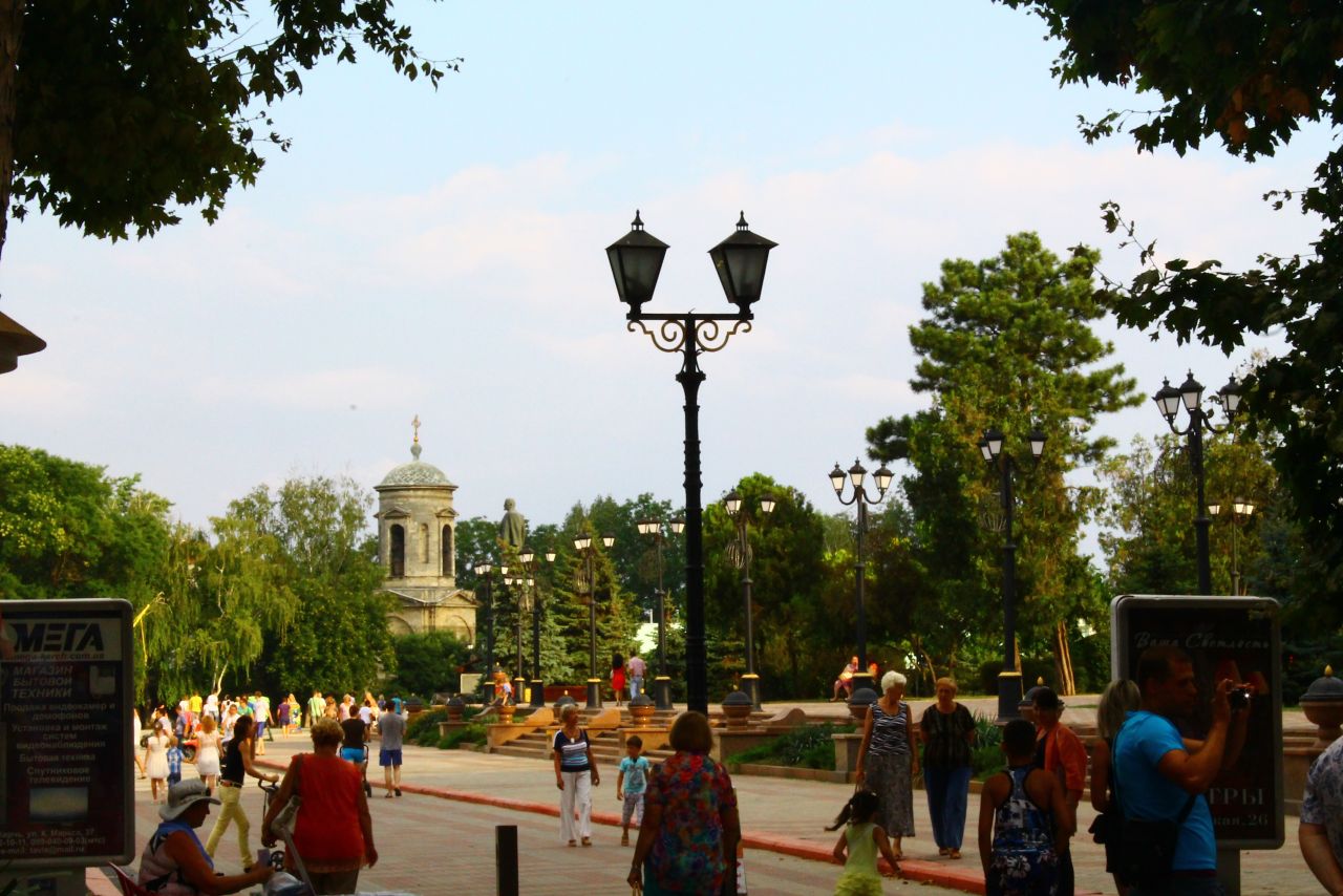 Вид на площадь Ленина (Керчь)