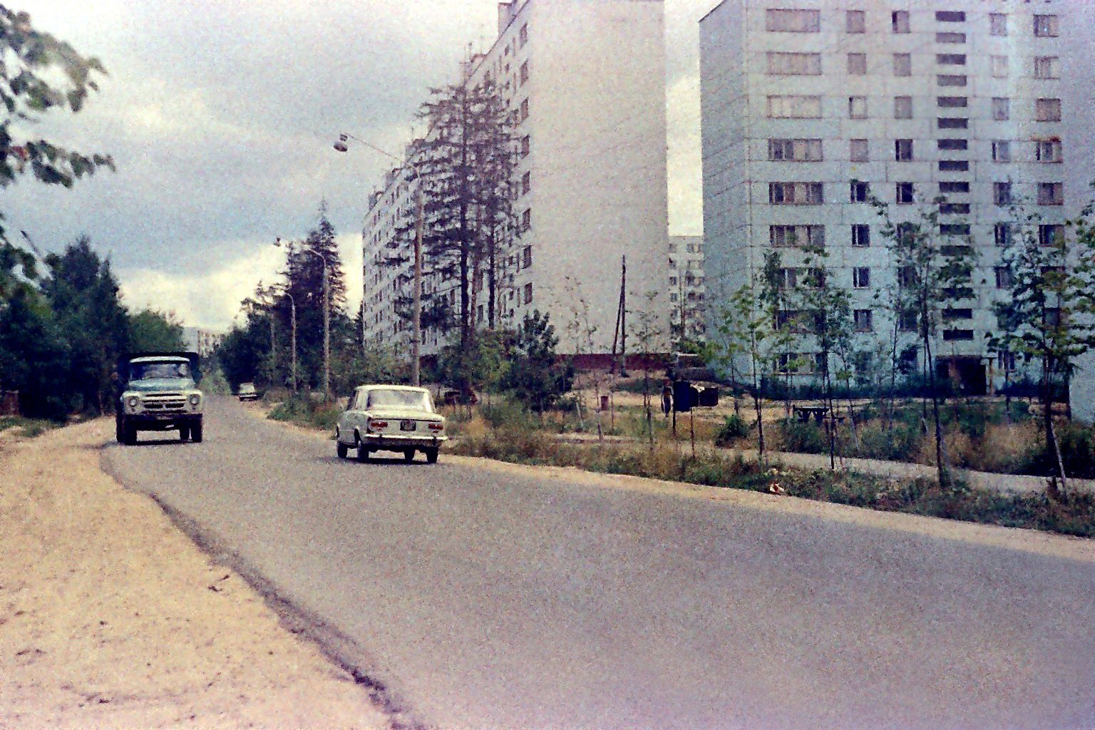 Дзержинец. Д.8. 1975 - Старые фото нашего города - Портал (сайт) Пушкино  Московской области. Информационно-развлекательный портал pushkino.org