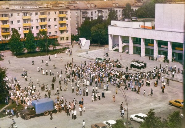 Выступление хора на площади (1986-87 гг.)