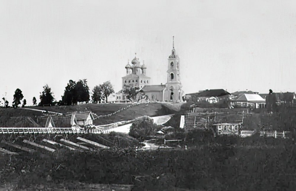 Вид на Никольскую церковь (1875 г.).jpg